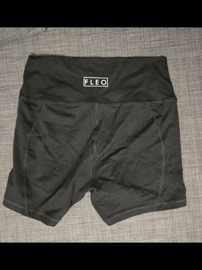 Fleo Black High-Waist Bike Shorts with Logo